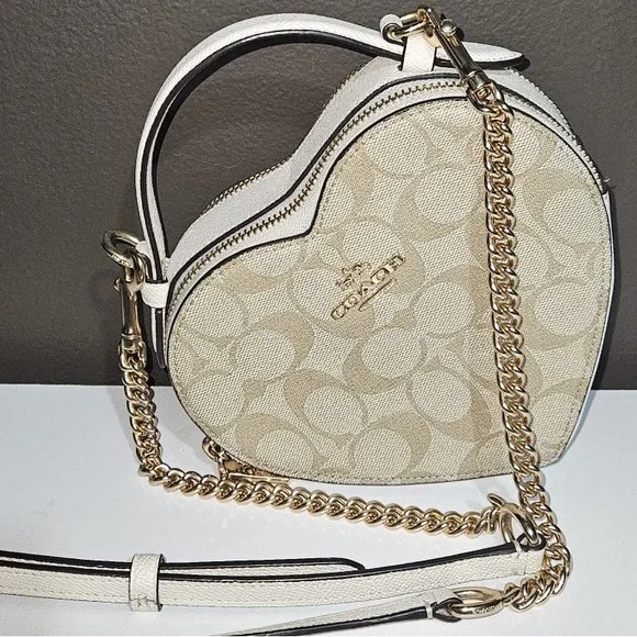 Coach Cream Heart-Shaped Women's Bag - Picture 5 of 6